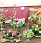 Flower arranging led by Lynne Christmas 2022 - photo 5